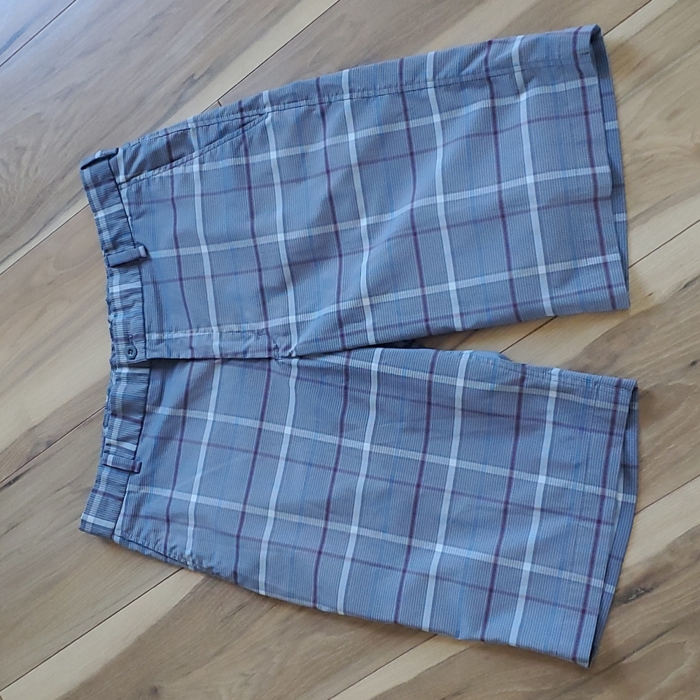 Nike golf shorts men's 34. Grey plaid with burgundy white &blue
